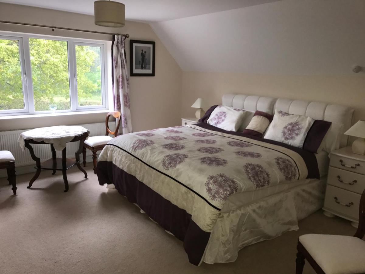 Bwthyn Rhosyn Bed & Breakfast Llannon Bagian luar foto