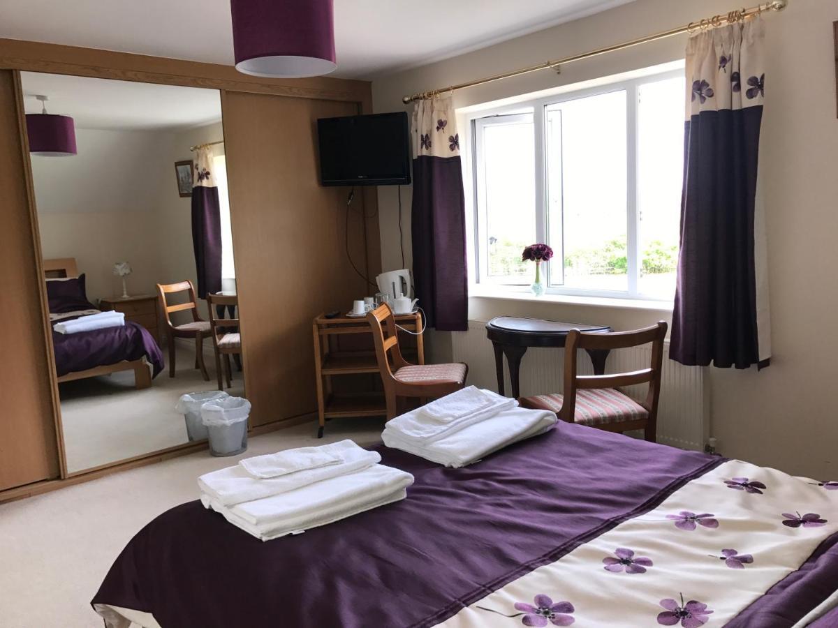 Bwthyn Rhosyn Bed & Breakfast Llannon Bagian luar foto